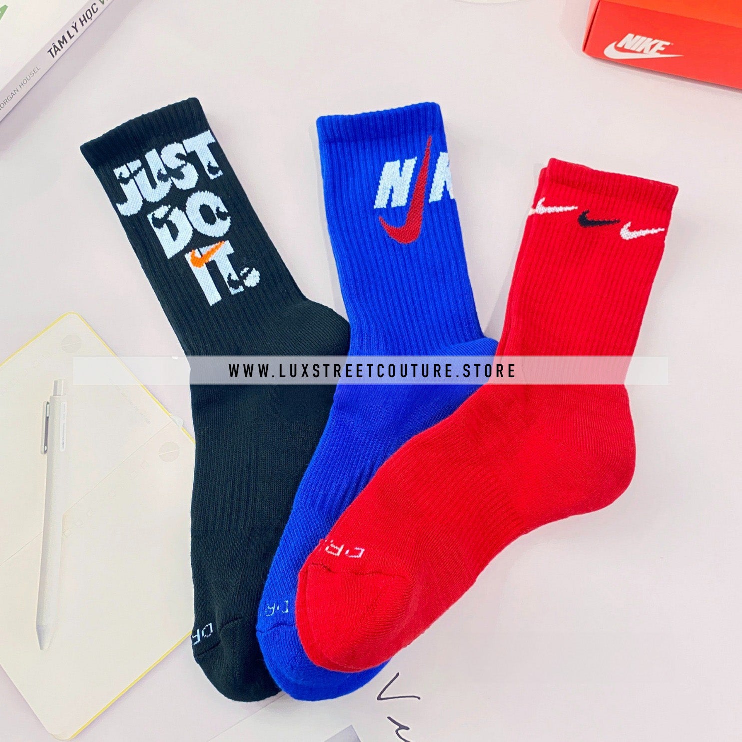NlKE SOCKS MULTICOLOR ( 3 PAIRS )