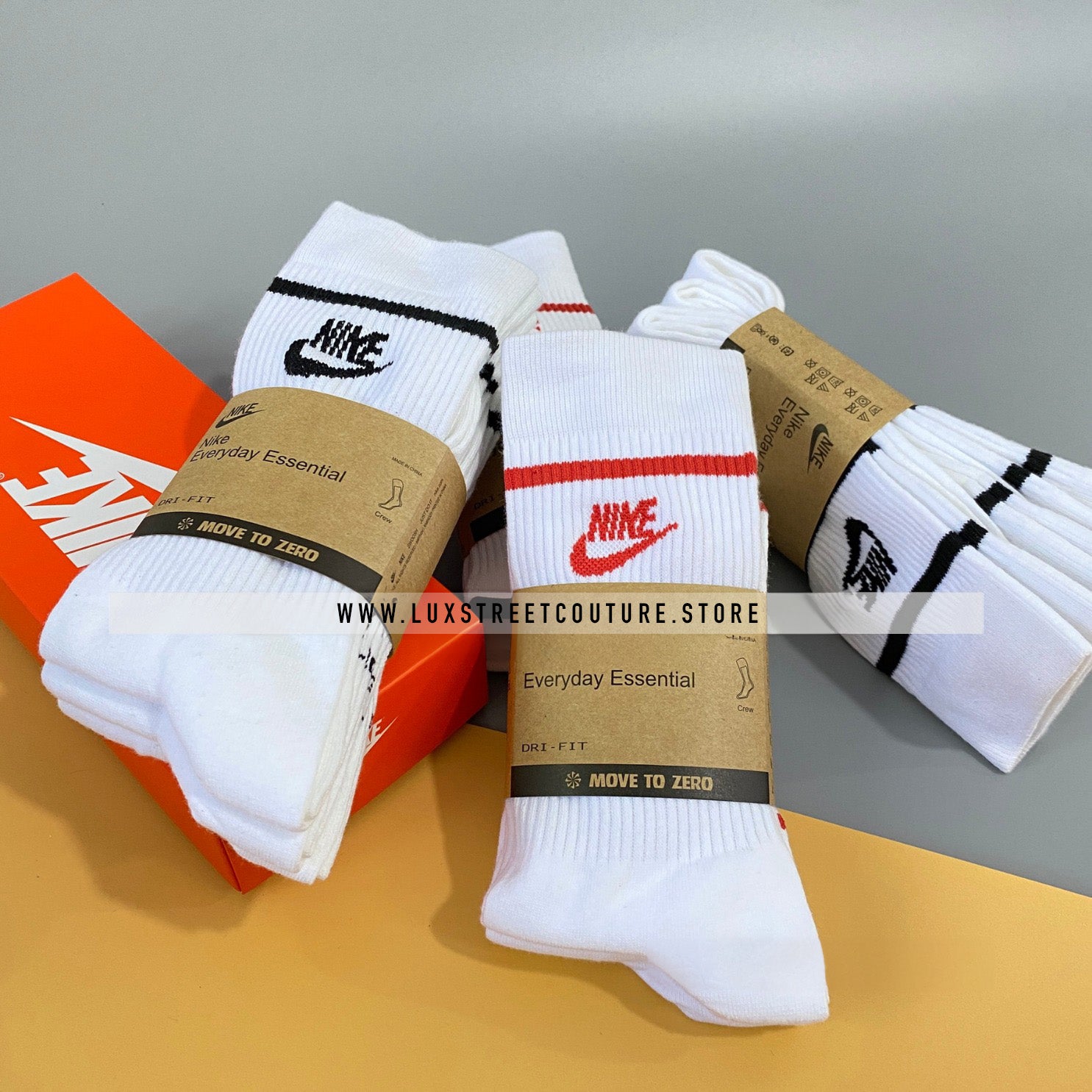 NlKE STRIPED SOCKS (3 PAIRS)