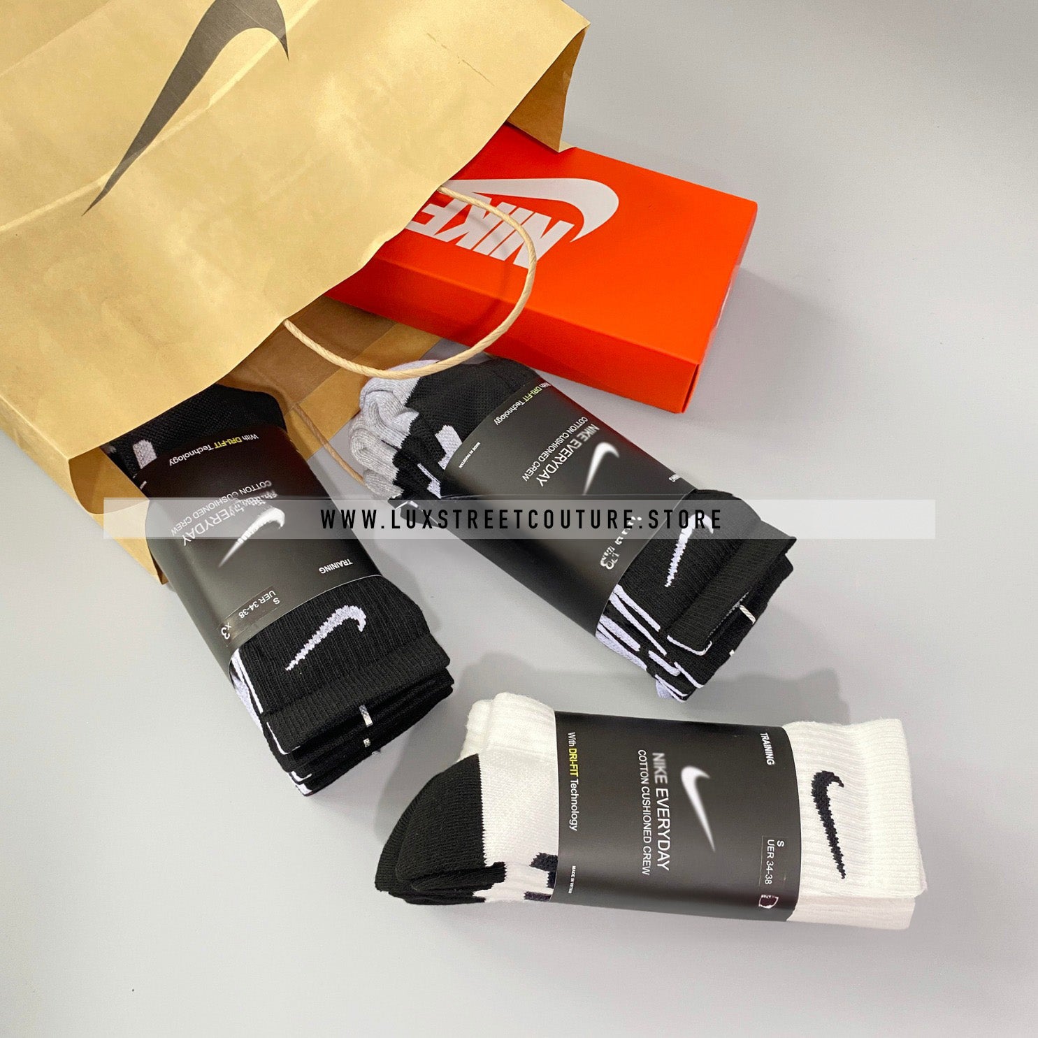 NlKE SPORTS SOCKS ( 3 PAIRS )